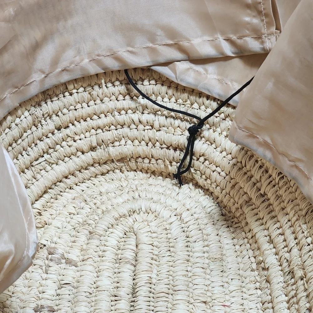 Hand-made faux leather handle straw basket bag - Picture 5 of 6